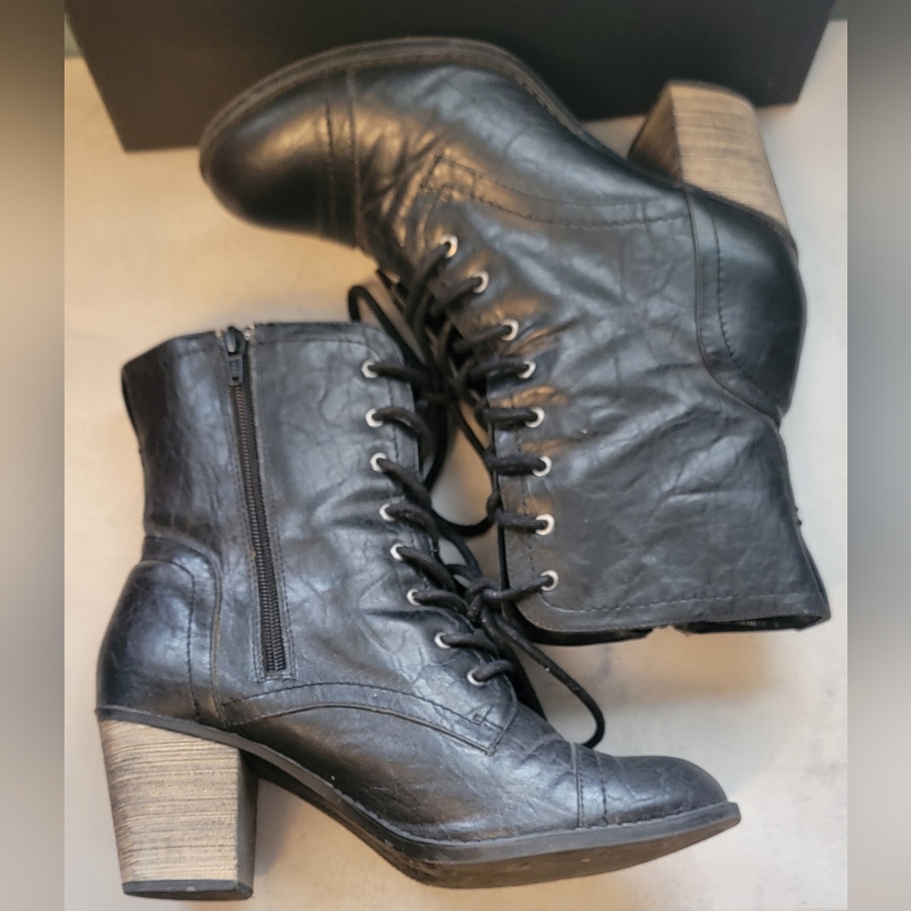 Ladies Boots | Size 9½